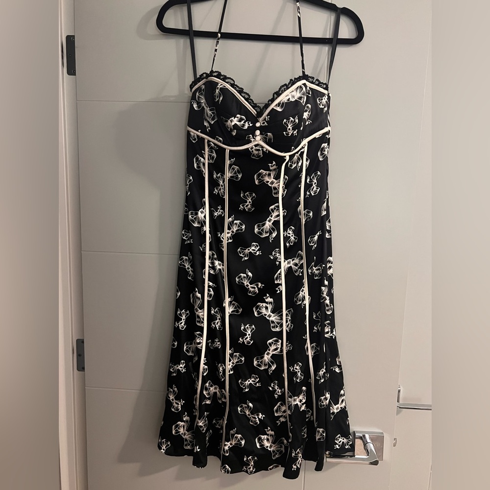 Vintage Bebe midi dress